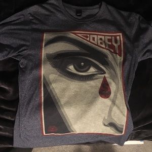 Mens large obey t-shirt